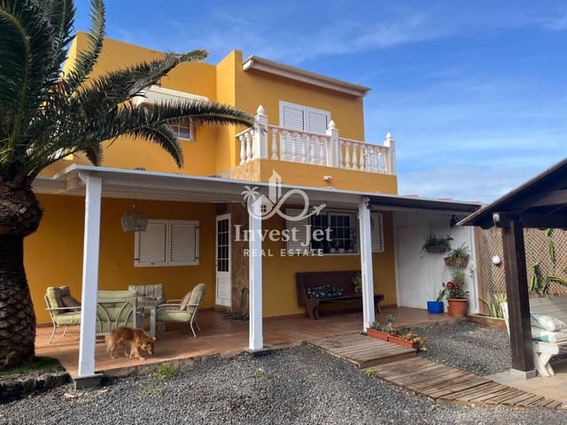 8 sovrum Villa till salu i El Roque, La Oliva med pool garage - 1 500 000 € (Ref: 9627134)