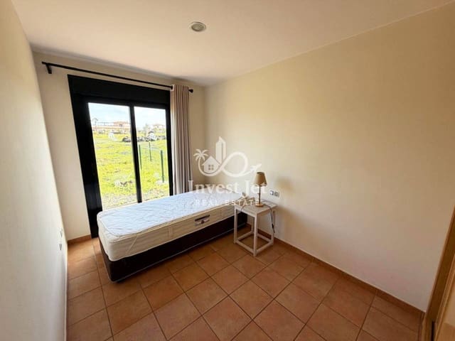 3 slaapkamer Villa te koop in Lajares, La Oliva met zwembad garage - € 245.000 (Ref: 9651024)