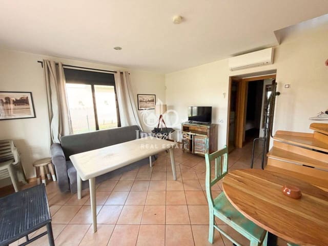 3 slaapkamer Villa te koop in Lajares, La Oliva met zwembad garage - € 245.000 (Ref: 9651024)