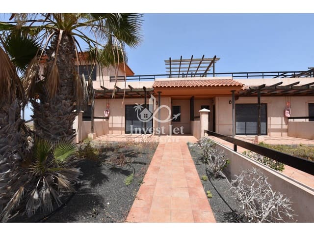 1 soveværelse Villa til salg i Lajares, La Oliva med swimmingpool garage - € 169.000 (Ref: 9651026)