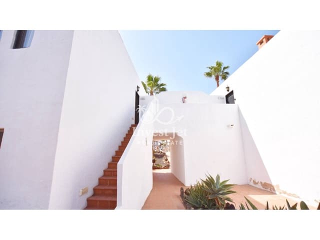 1 bedroom Apartment for sale in La Oliva with pool - € 207,500 (Ref: 9706056)