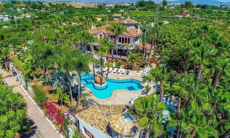 8 bedroom Villa for sale in Alhaurin el Grande with pool - € 2,500,000 (Ref: 8174109)