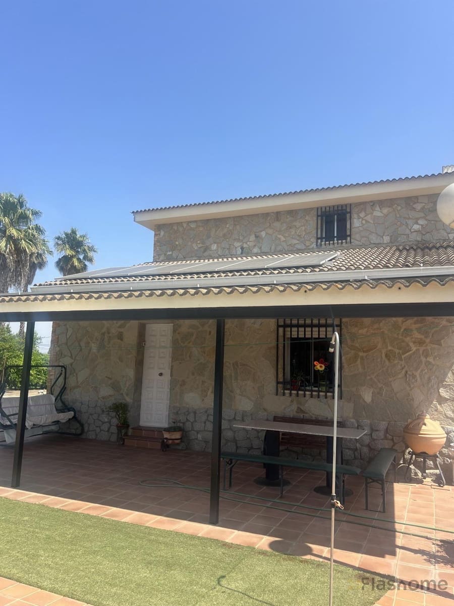 5 bedroom Villa for sale in Don Benito with pool - € 350,000 (Ref: 9848304)