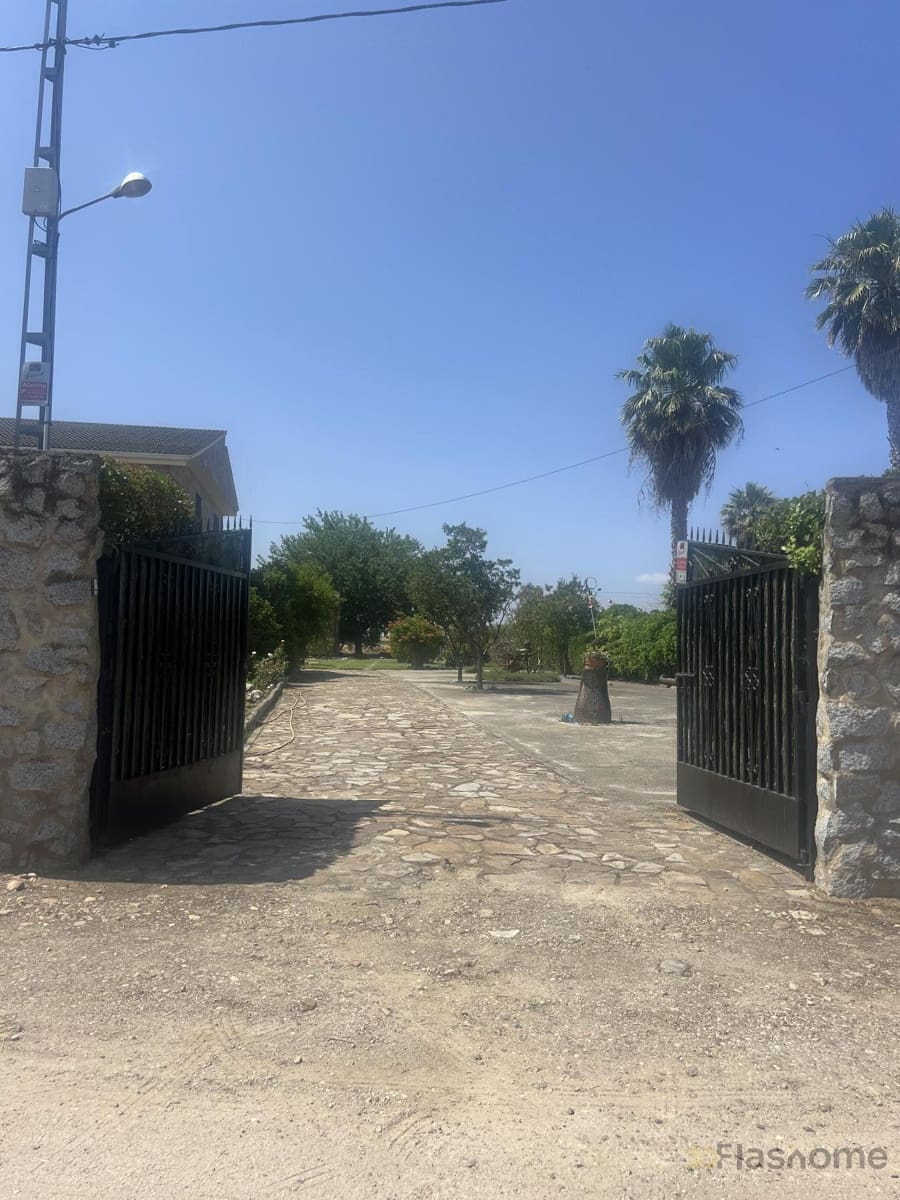 5 bedroom Villa for sale in Don Benito with pool - € 350,000 (Ref: 9848304)