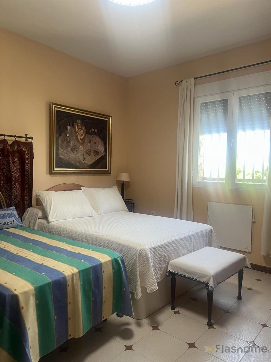 5 bedroom Villa for sale in Don Benito with pool - € 350,000 (Ref: 9848304)
