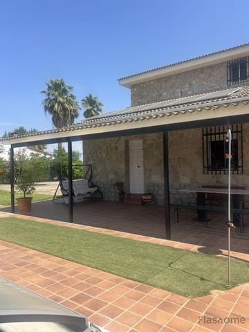 5 bedroom Villa for sale in Don Benito with pool - € 350,000 (Ref: 9848304)