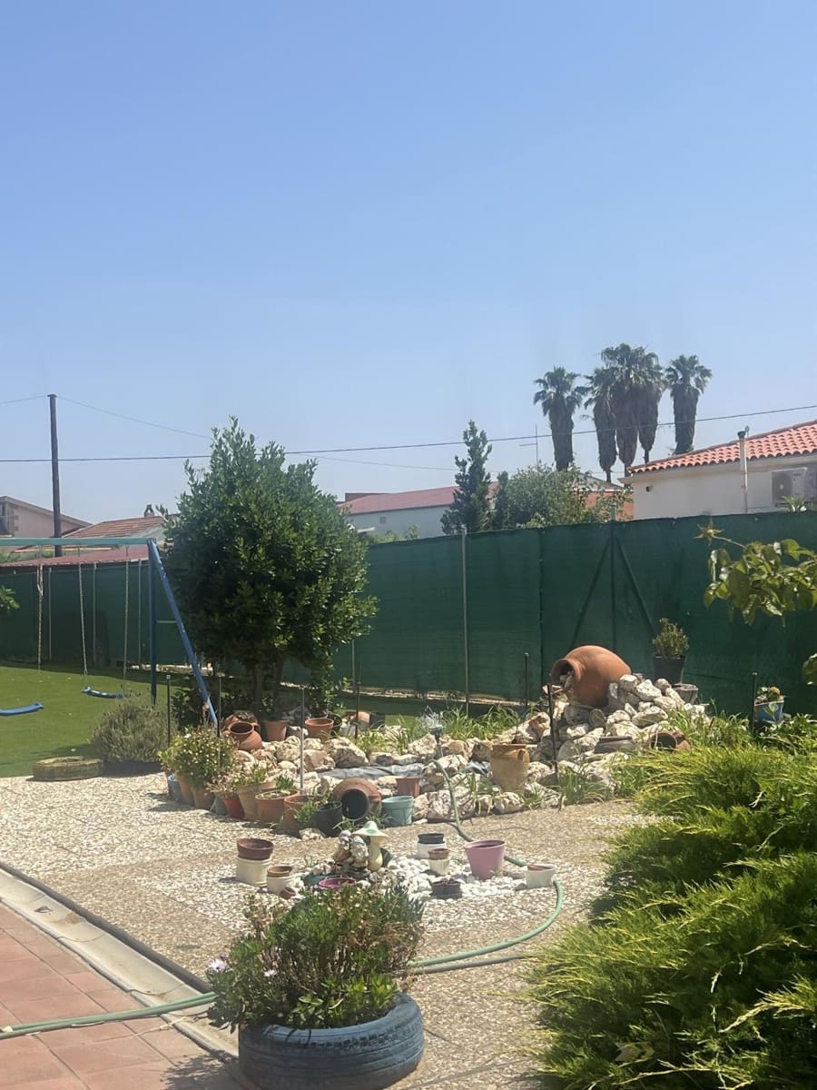 5 bedroom Villa for sale in Don Benito with pool - € 350,000 (Ref: 9848304)