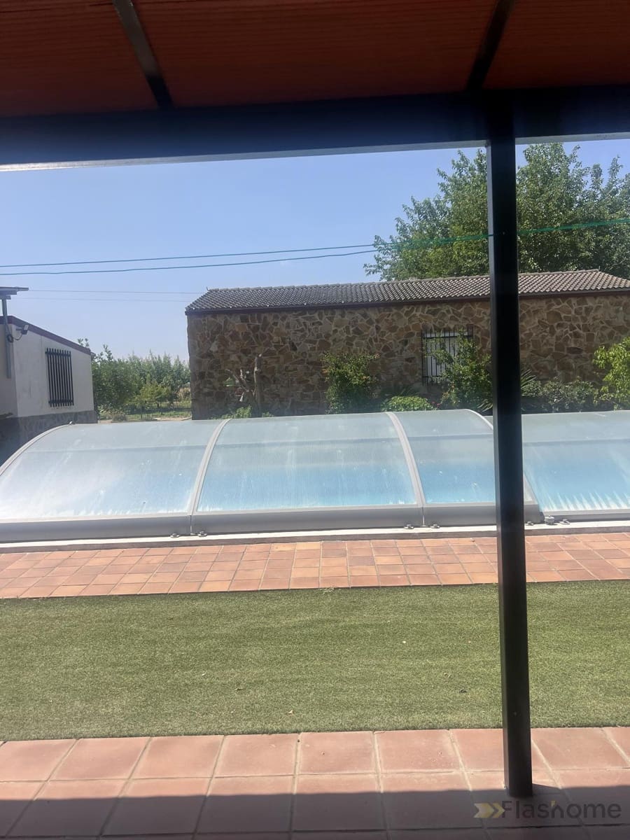 5 bedroom Villa for sale in Don Benito with pool - € 350,000 (Ref: 9848304)