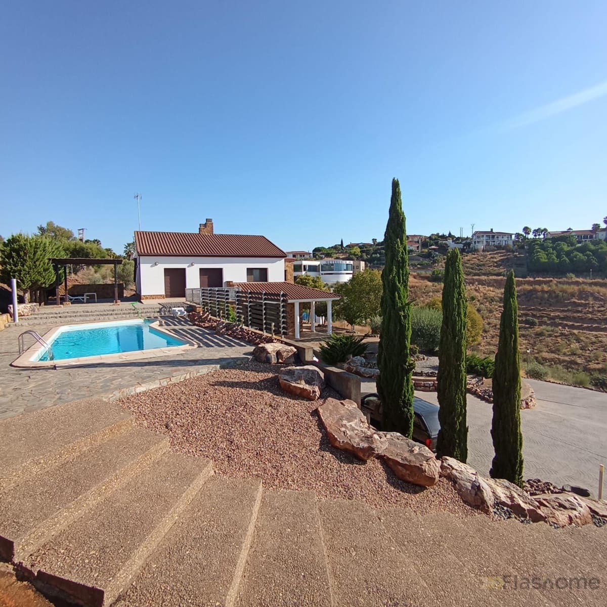 3 bedroom Villa for sale in Medellin with pool - € 450,000 (Ref: 9848308)