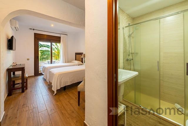 Hôtel de 30 chambres à louer à Molinos Altas, Cordoue ville - 17 999 € (Ref: 9848315)
