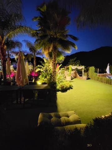 Hôtel de 15 chambres à louer à Diseminado Dm P de la Torre, Malaga ville avec garage - 6 000 € (Ref: 9848316)