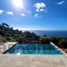 6 soveværelse Hotel til salg i Elviria, Marbella med swimmingpool - € 3.800.000 (Ref: 9848322)