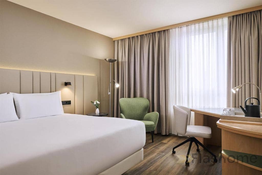 130 bedroom Hotel for sale in Zamora city with pool - € 6,000,000 (Ref: 9856256)