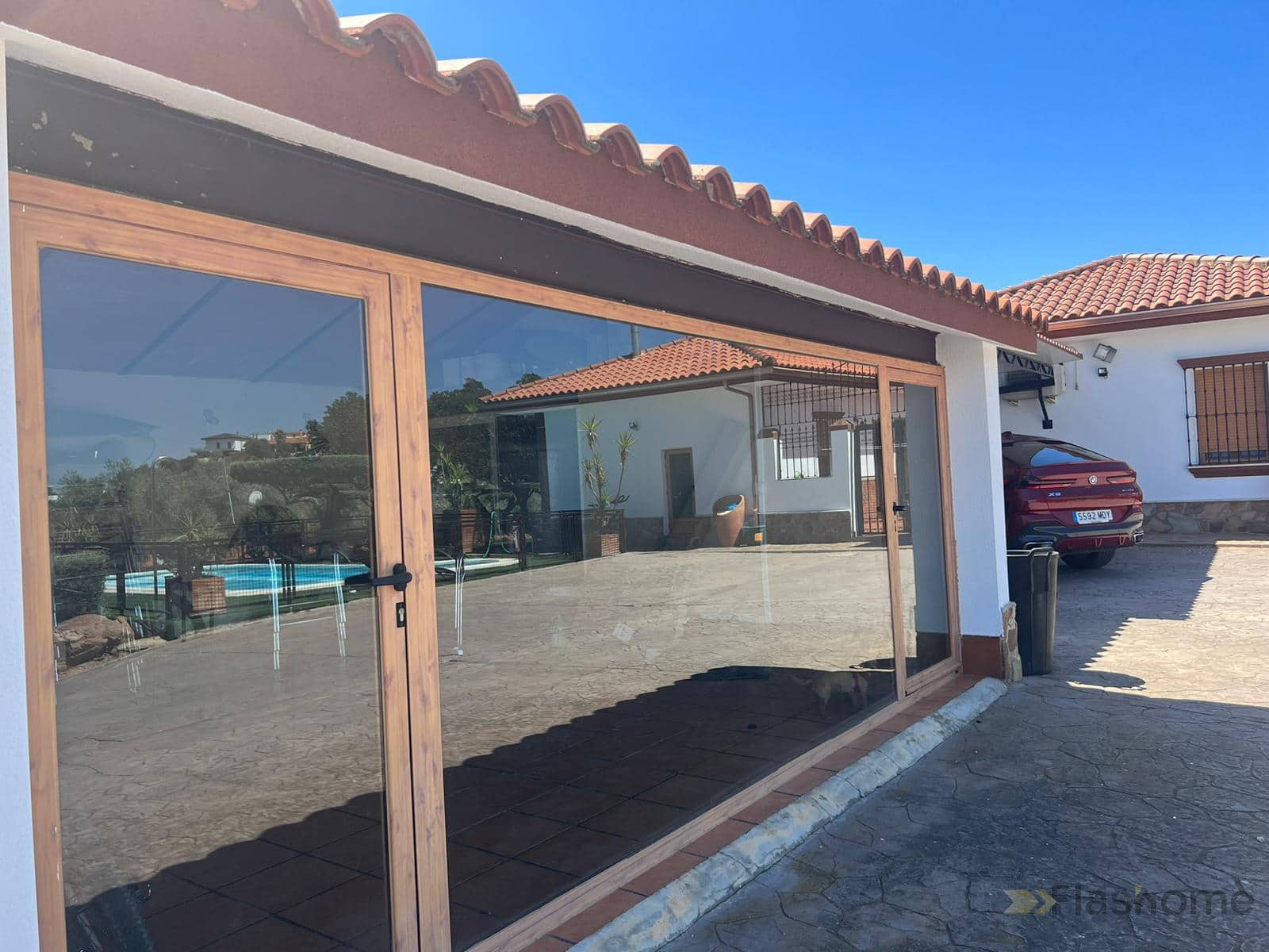 Chalet de 3 habitaciones en Medellín en venta con piscina garaje - 420.000 € (Ref: 9902443)