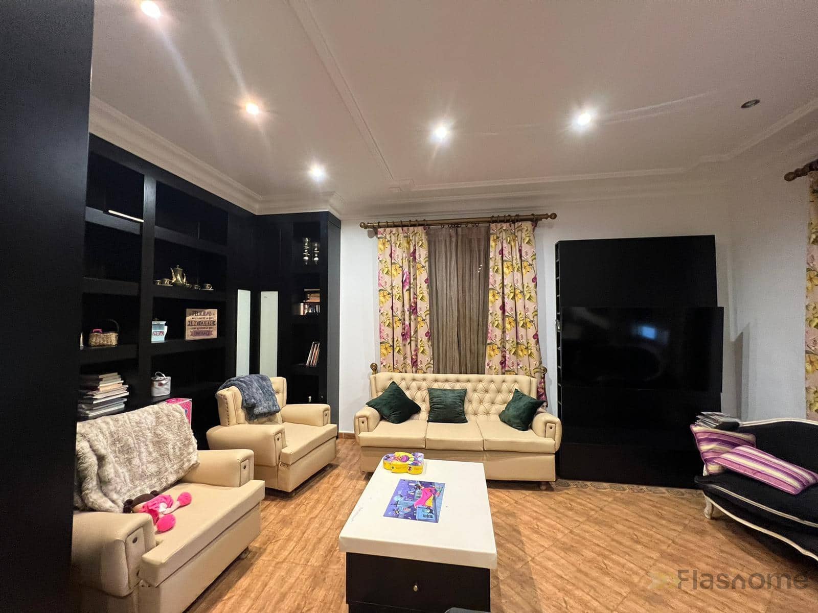 Chalet de 3 habitaciones en Medellín en venta con piscina garaje - 420.000 € (Ref: 9902443)