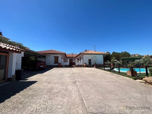 Chalet de 3 habitaciones en Medellín en venta con piscina garaje - 420.000 € (Ref: 9902443)