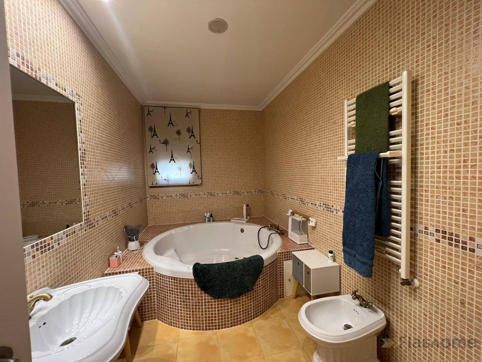 Chalet de 3 habitaciones en Medellín en venta con piscina garaje - 420.000 € (Ref: 9902443)