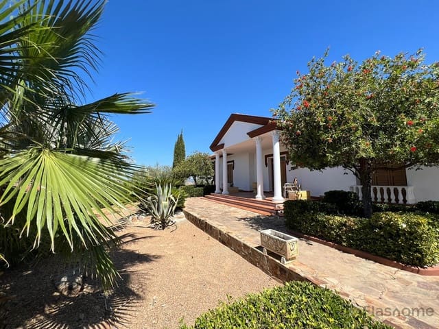 Chalet de 3 habitaciones en Medellín en venta con piscina garaje - 420.000 € (Ref: 9902443)
