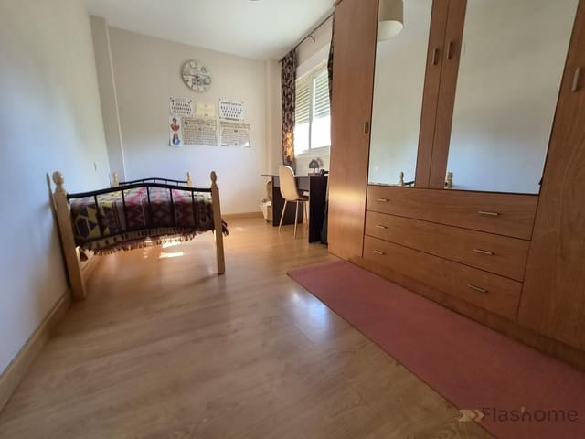 3 bedroom Flat for sale in Gol Guadiana, Badajoz city with garage - € 140,000 (Ref: 9986128)
