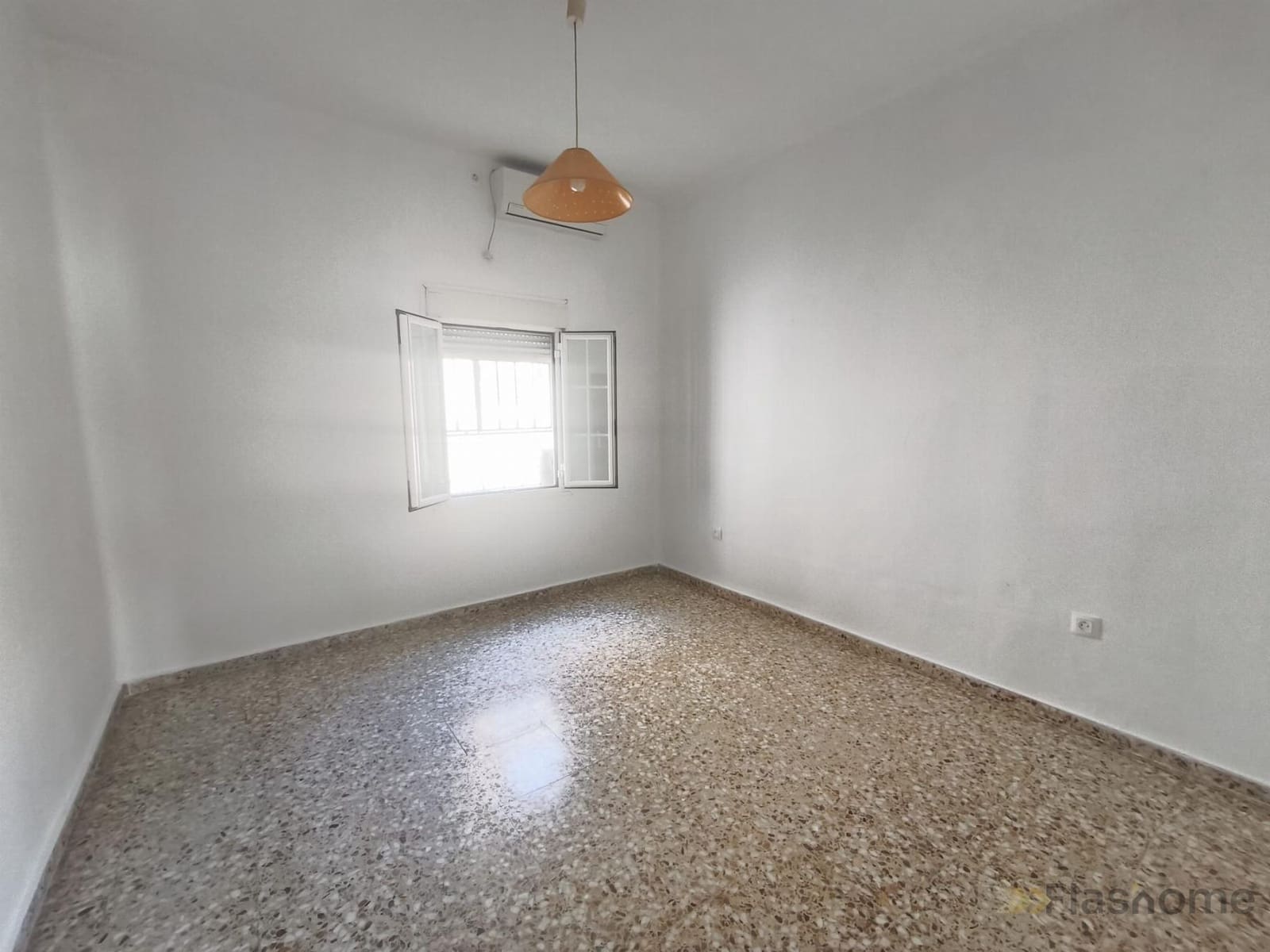 3 bedroom Flat for sale in Badajoz city - € 99,999 (Ref: 9986130)