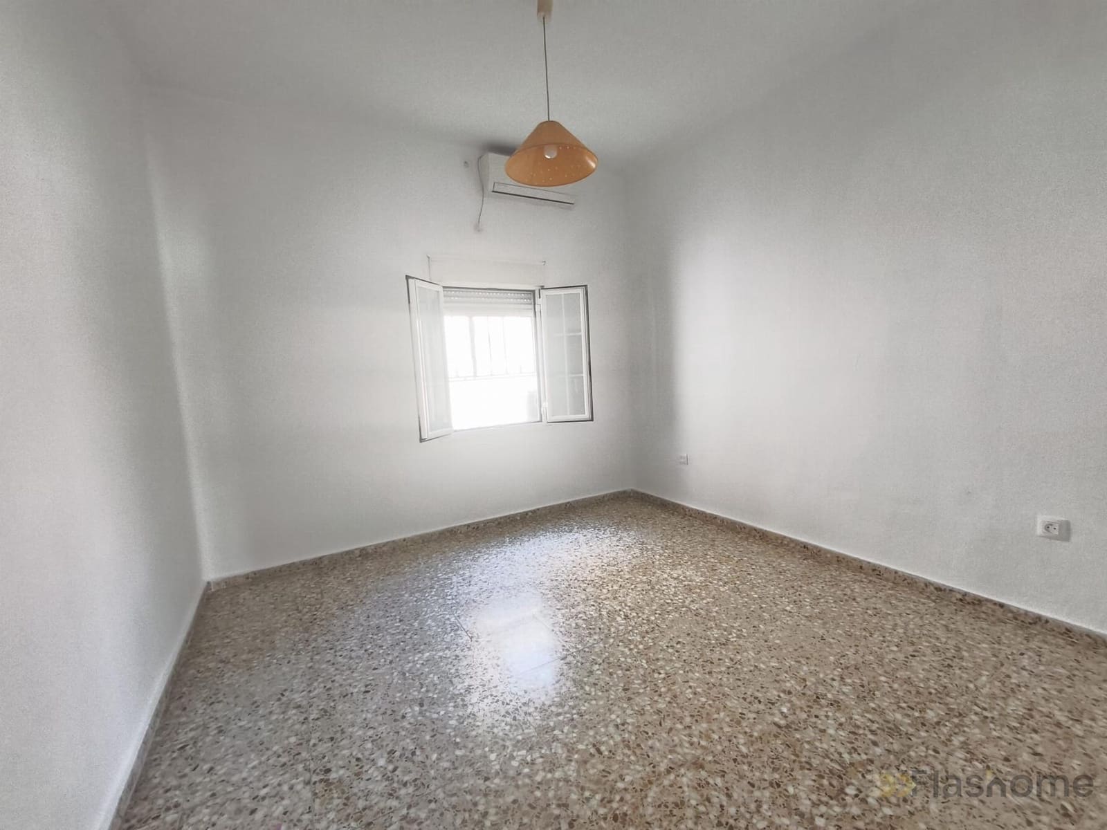 3 bedroom Flat for sale in Badajoz city - € 99,999 (Ref: 9986130)
