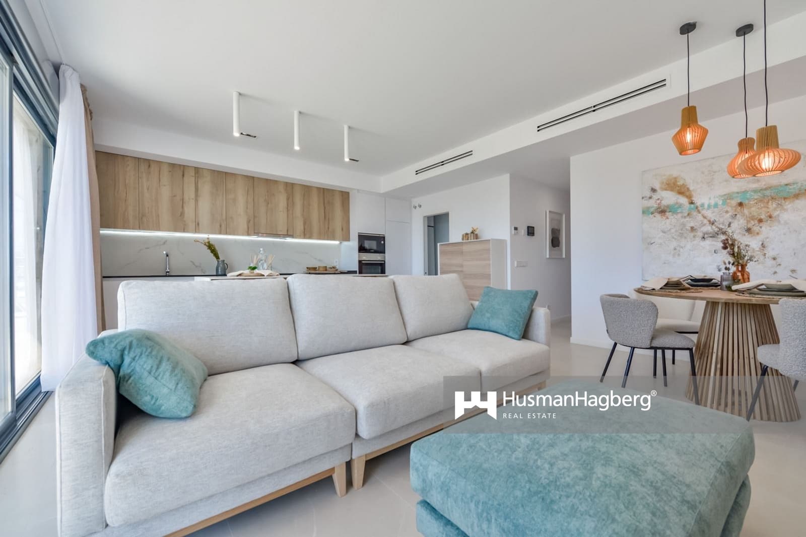 2 bedroom Apartment for sale in Benidorm with pool - € 550,000 (Ref: 10012765)