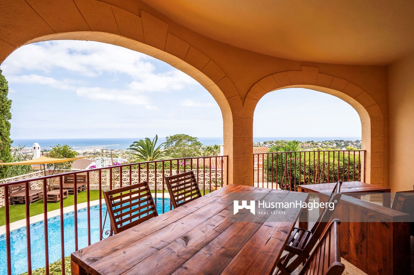 5 bedroom Villa for sale in Denia with pool - € 876,000 (Ref: 10020080)