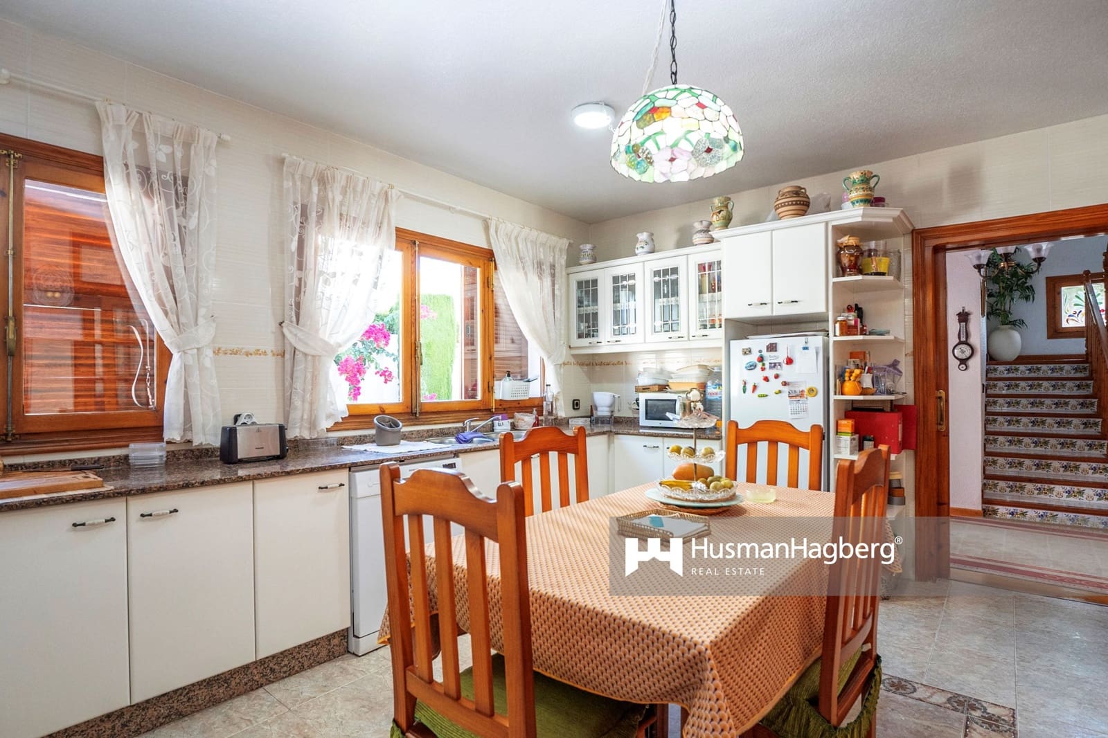 6 bedroom Villa for sale in Benidorm with pool - € 800,000 (Ref: 10020087)