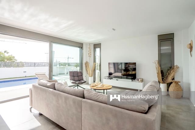 4 bedroom Villa for sale in Benidorm with pool - € 699,000 (Ref: 10020089)