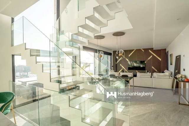 4 chambre Villa/Maison à vendre à Benidorm avec piscine - 1 550 000 € (Ref: 10021900)