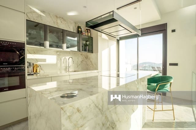 4 chambre Villa/Maison à vendre à Benidorm avec piscine - 1 550 000 € (Ref: 10021900)