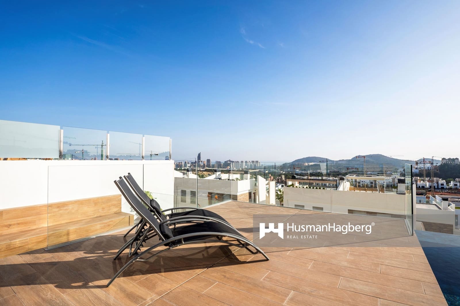 4 chambre Villa/Maison à vendre à Benidorm avec piscine - 1 550 000 € (Ref: 10021900)