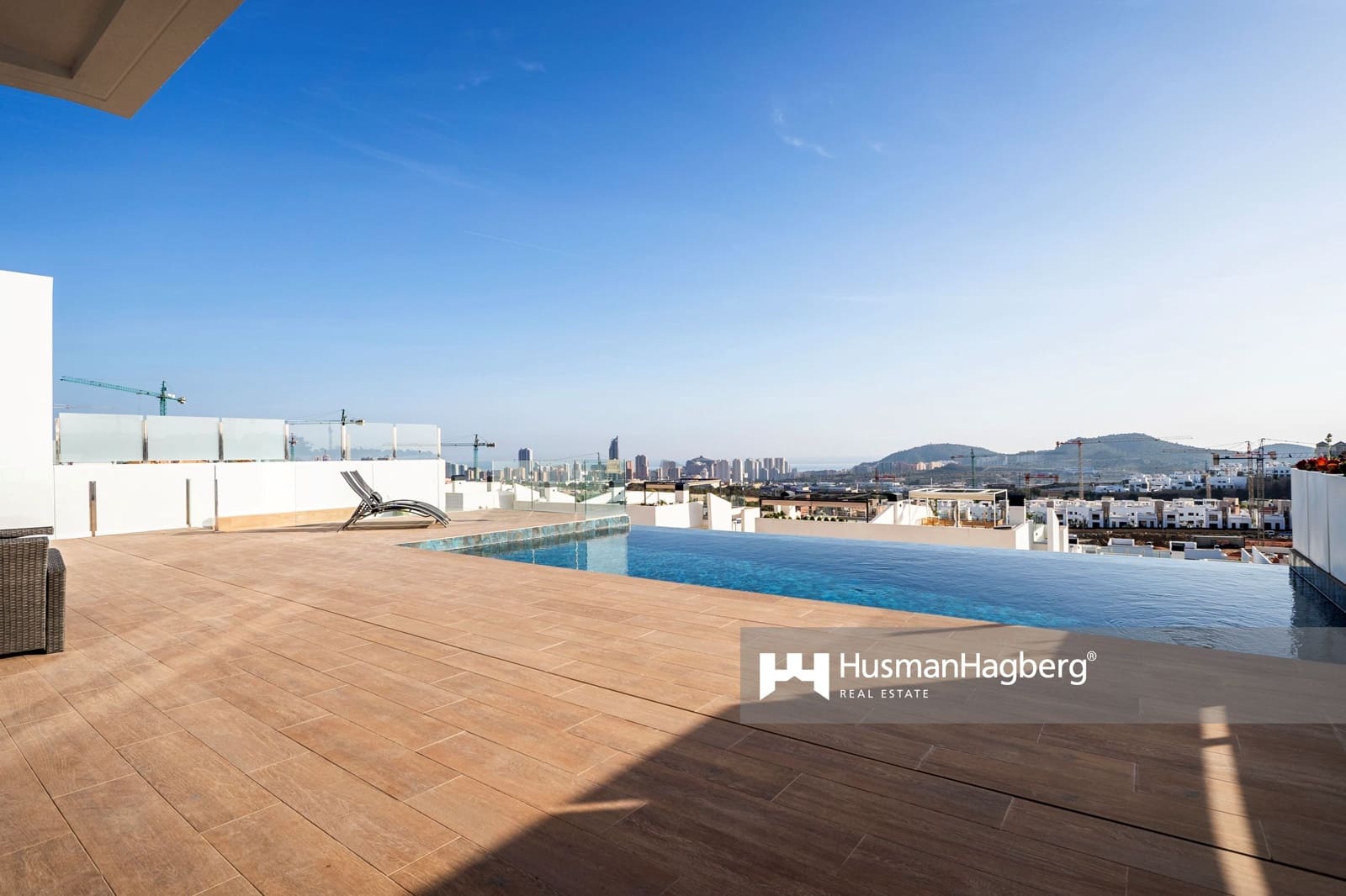 4 chambre Villa/Maison à vendre à Benidorm avec piscine - 1 550 000 € (Ref: 10021900)