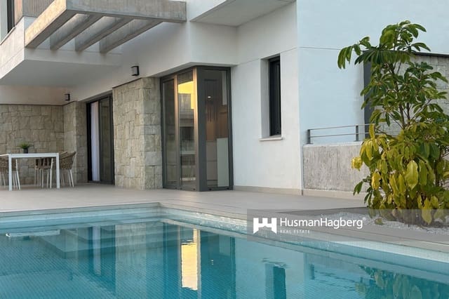 3 slaapkamer Villa te koop in Urbanizaciones, Benidorm met zwembad - € 797.000 (Ref: 10021901)