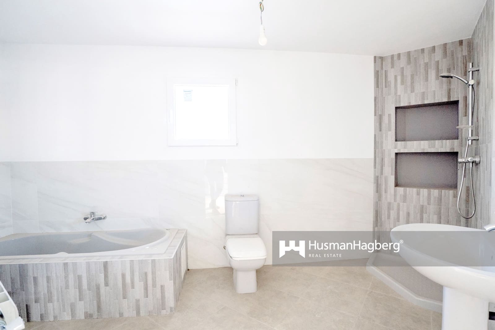 Chalet de 4 habitaciones en La Nucia en venta con piscina - 795.000 € (Ref: 10021902)
