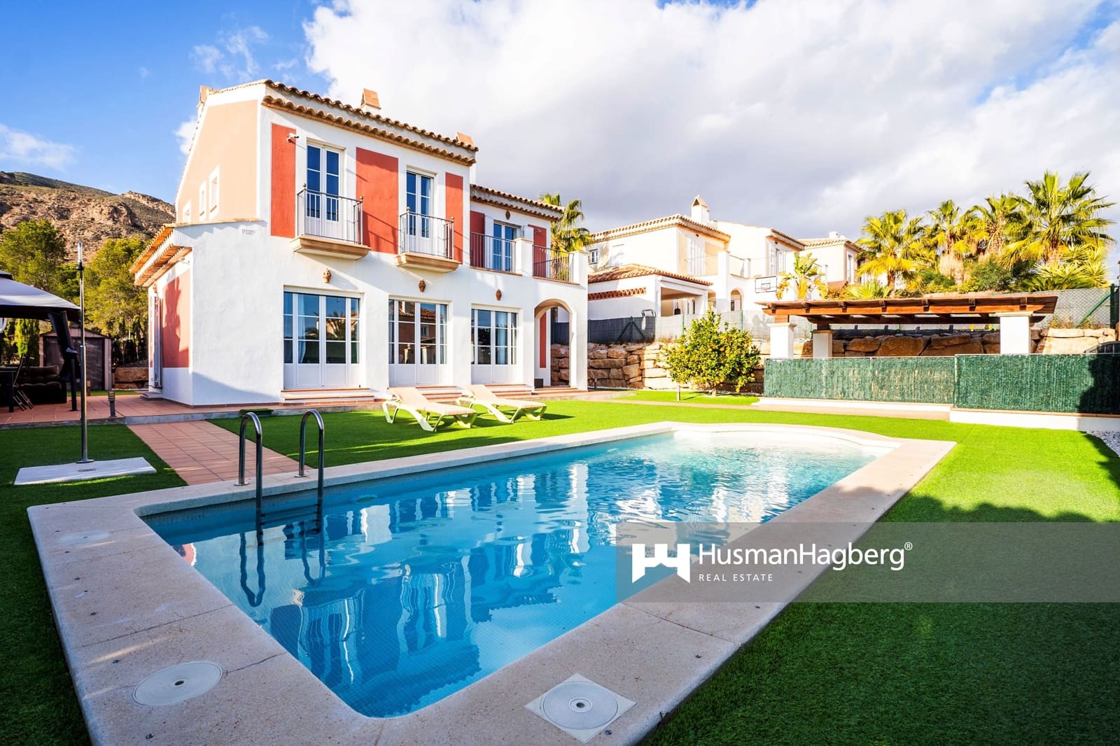 4 bedroom Villa for sale in Benidorm with pool - € 810,000 (Ref: 10021910)