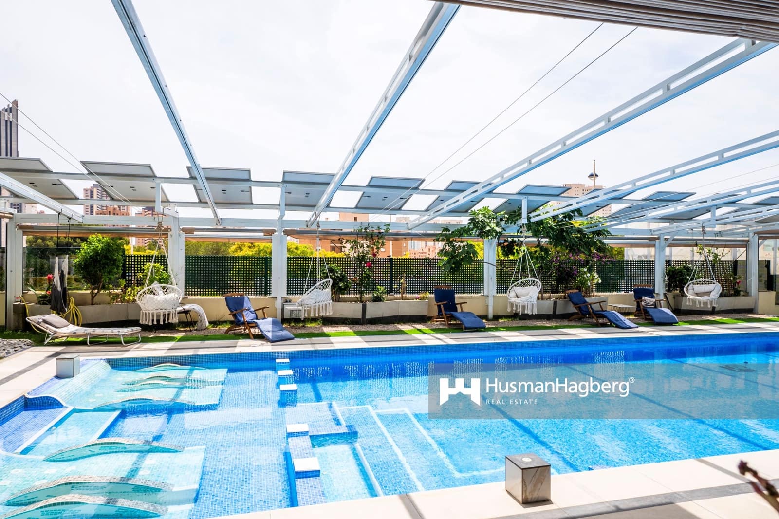 2 sovrum Lägenhet till salu i Benidorm med pool - 329 999 € (Ref: 10029035)