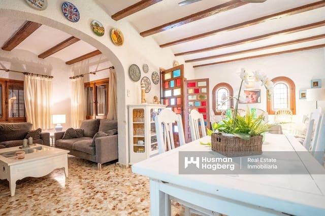Chalet de 6 habitaciones en Montañar - El Arenal, Javea / Xàbia en venta con piscina - 850.000 € (Ref: 10029041)