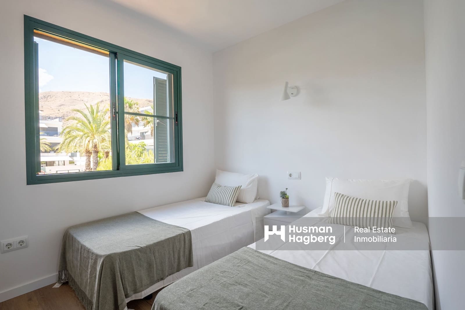 2 makuuhuone Omakotitalo myytävänä paikassa Benidorm mukana uima-altaan - 325 000 € (Ref: 10029044)