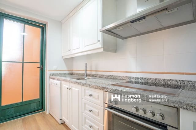 2 makuuhuone Omakotitalo myytävänä paikassa Benidorm mukana uima-altaan - 325 000 € (Ref: 10029044)