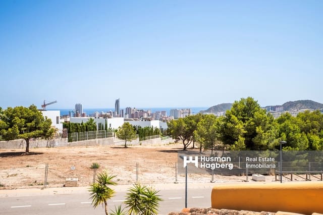2 makuuhuone Omakotitalo myytävänä paikassa Benidorm mukana uima-altaan - 325 000 € (Ref: 10029044)