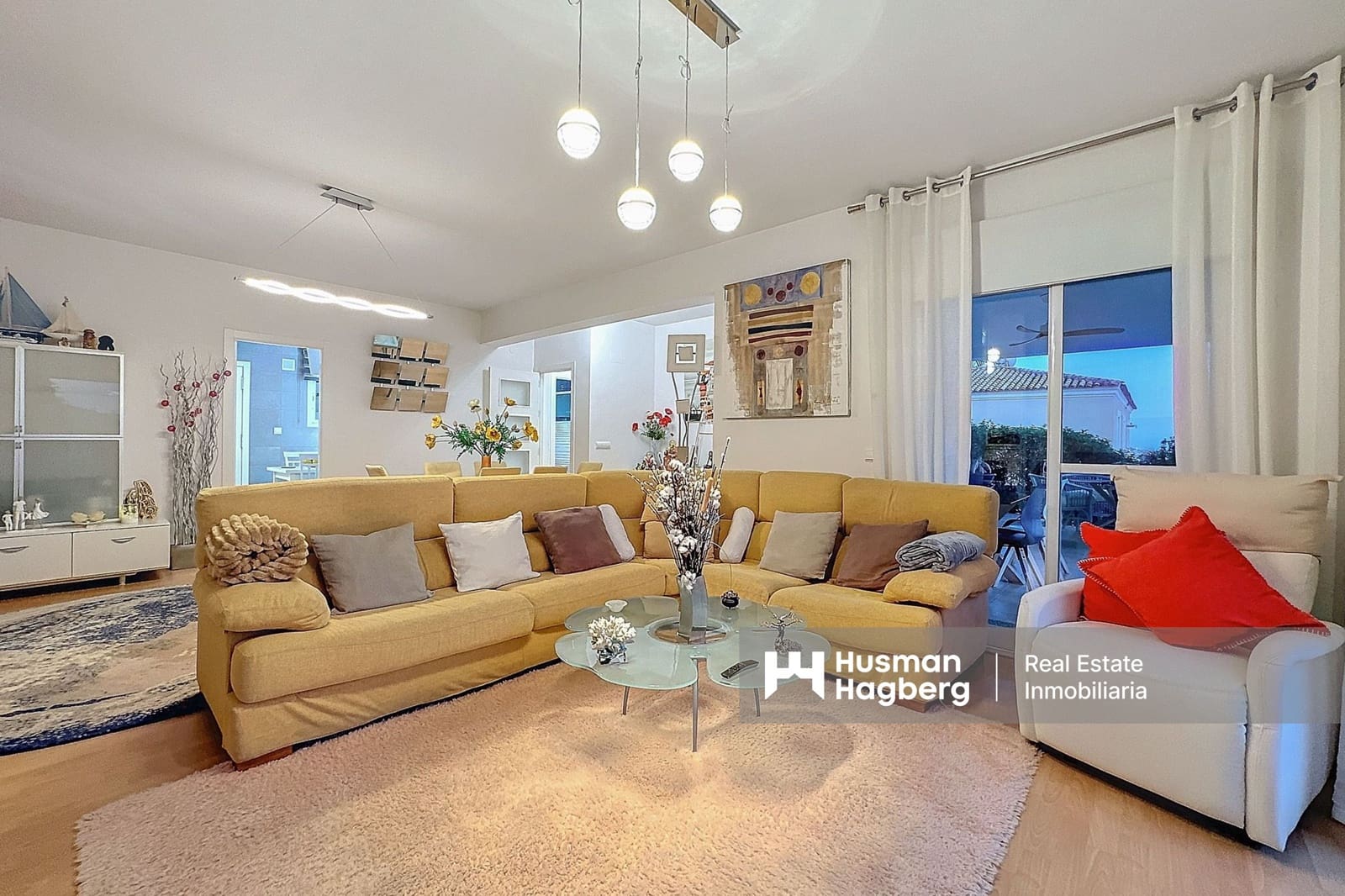 4 bedroom Villa for sale in La Nucia with pool - € 765,000 (Ref: 10029049)