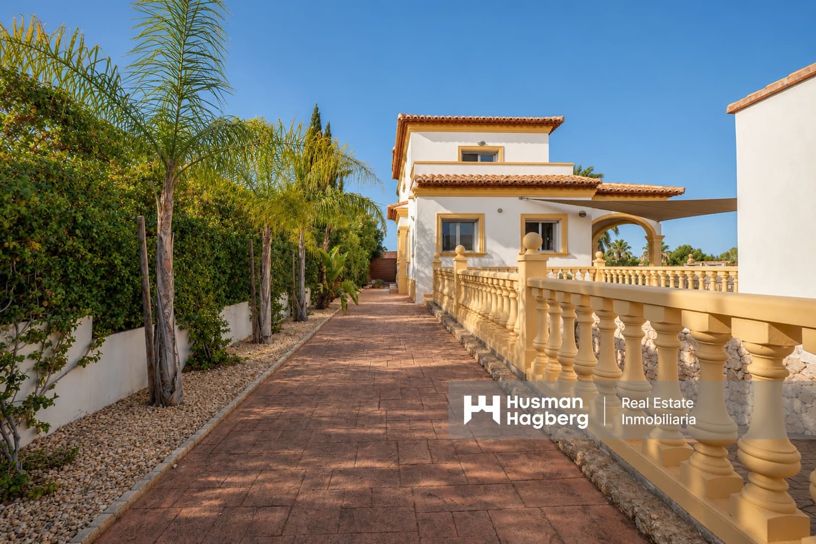 4 bedroom Villa for sale in Denia with pool - € 850,000 (Ref: 10050678)