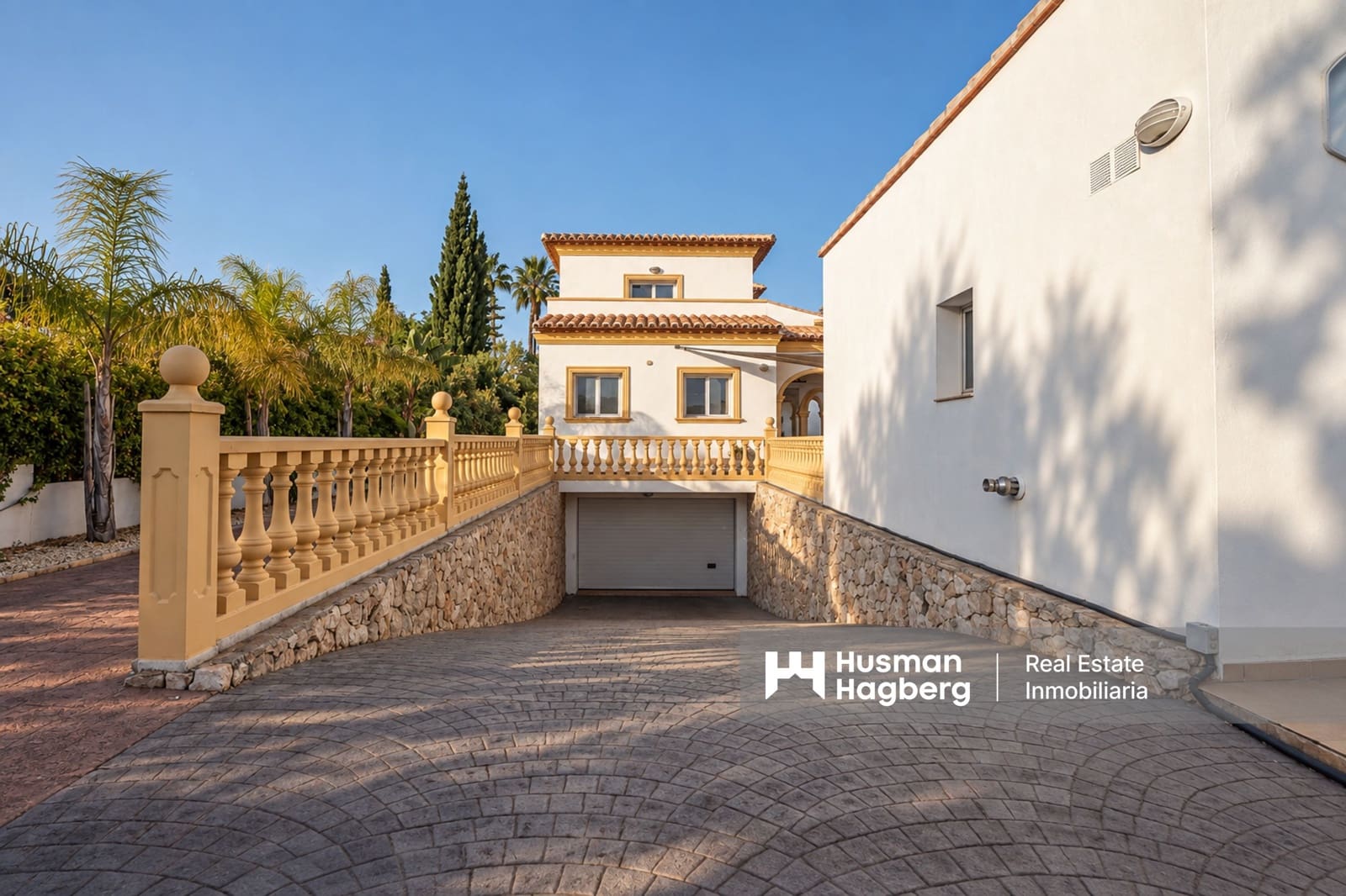 4 bedroom Villa for sale in Denia with pool - € 850,000 (Ref: 10050678)