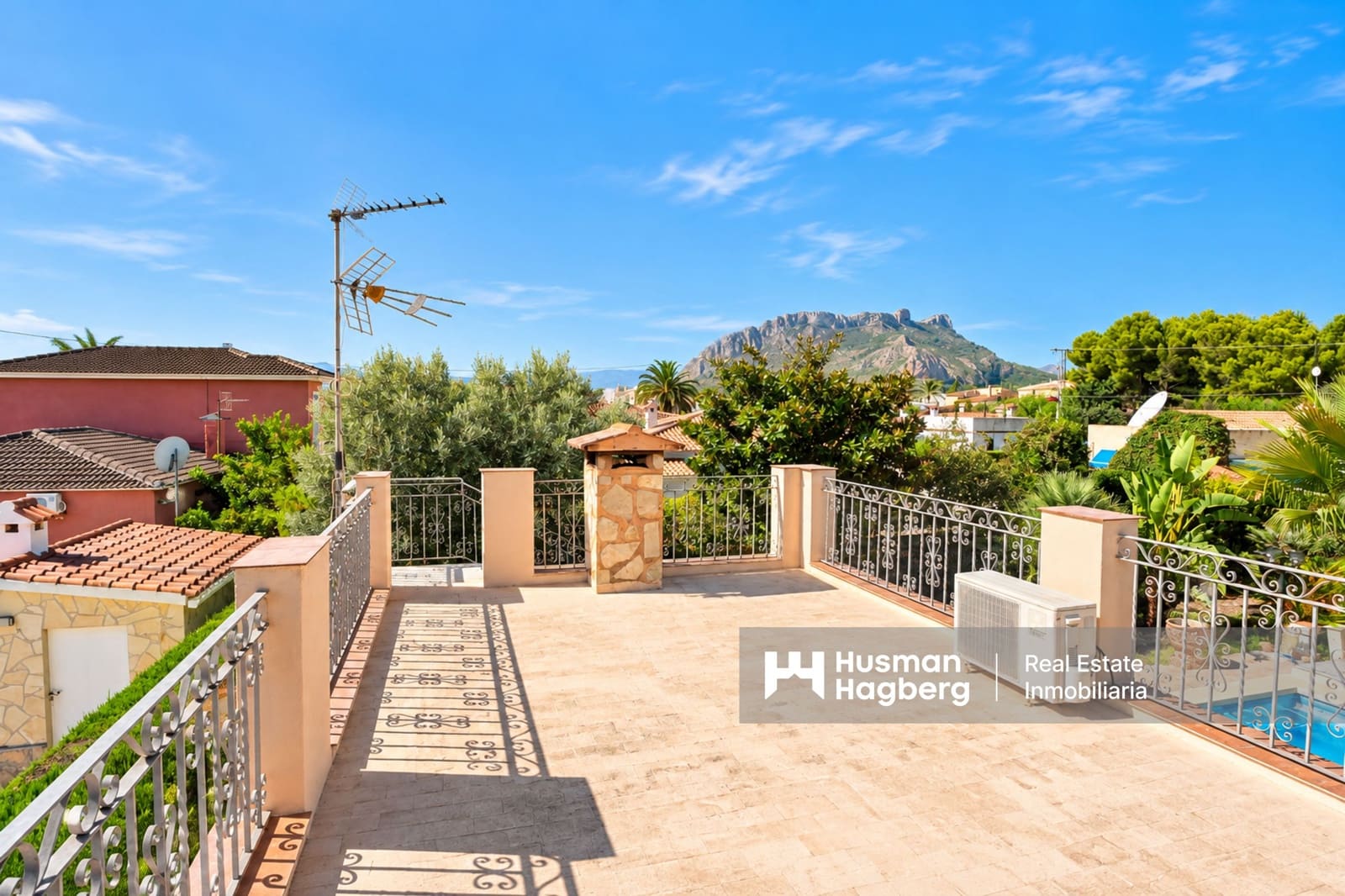 3 bedroom Villa for sale in Denia with pool - € 660,000 (Ref: 10057930)