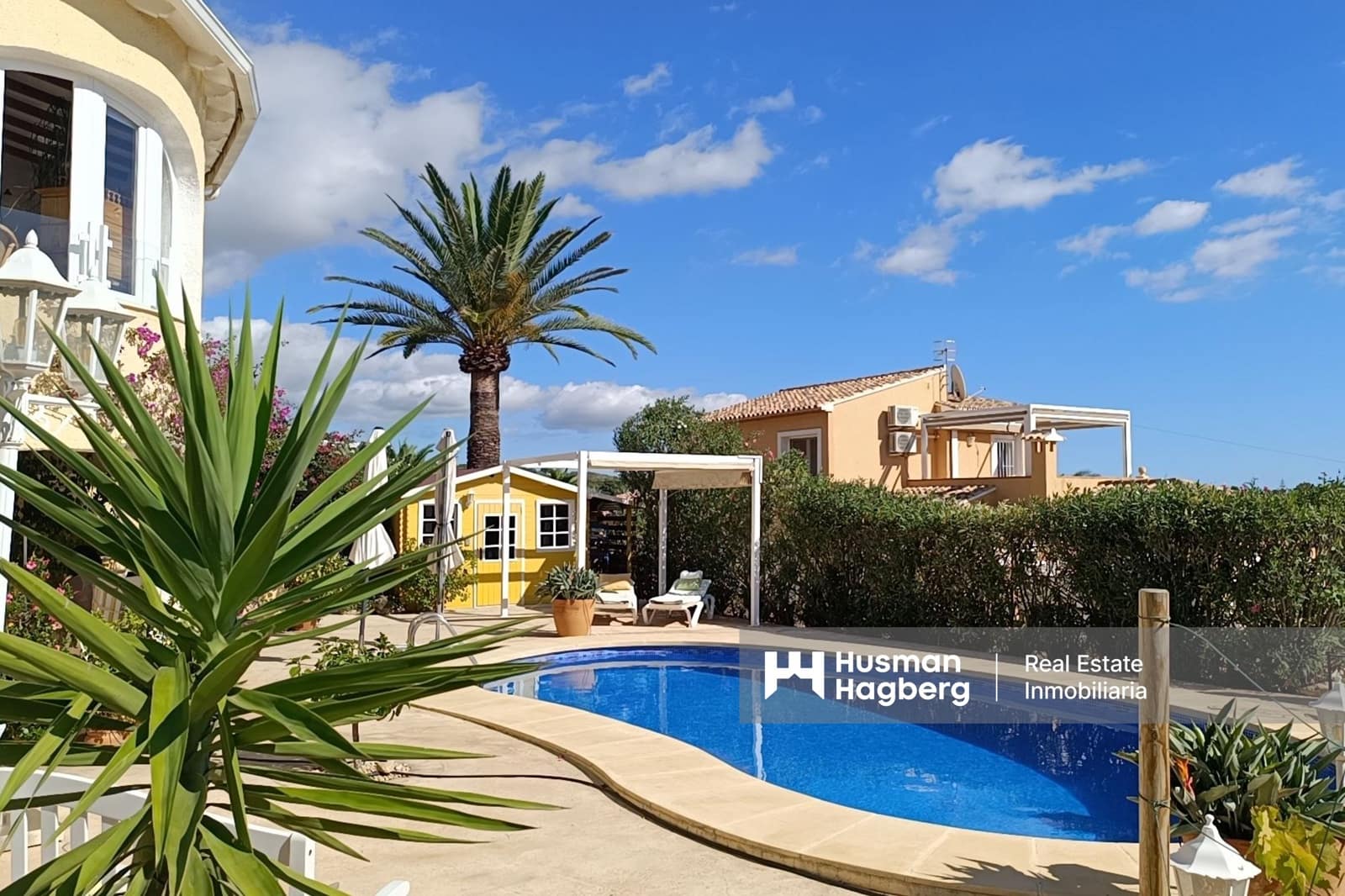 Chalet de 4 habitaciones en Calpe / Calp en venta con piscina - 695.000 € (Ref: 10091030)