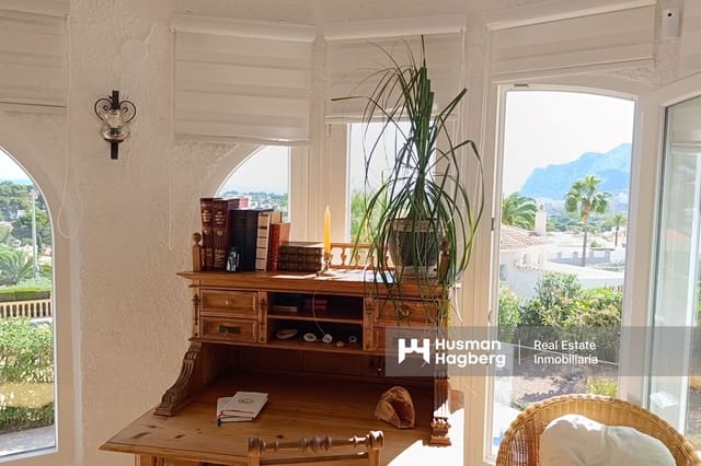 Chalet de 4 habitaciones en Cometa - Carrió, Calpe / Calp en venta con piscina - 695.000 € (Ref: 10091030)