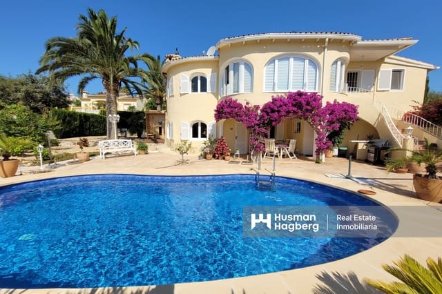 Chalet de 4 habitaciones en Cometa - Carrió, Calpe / Calp en venta con piscina - 695.000 € (Ref: 10091030)