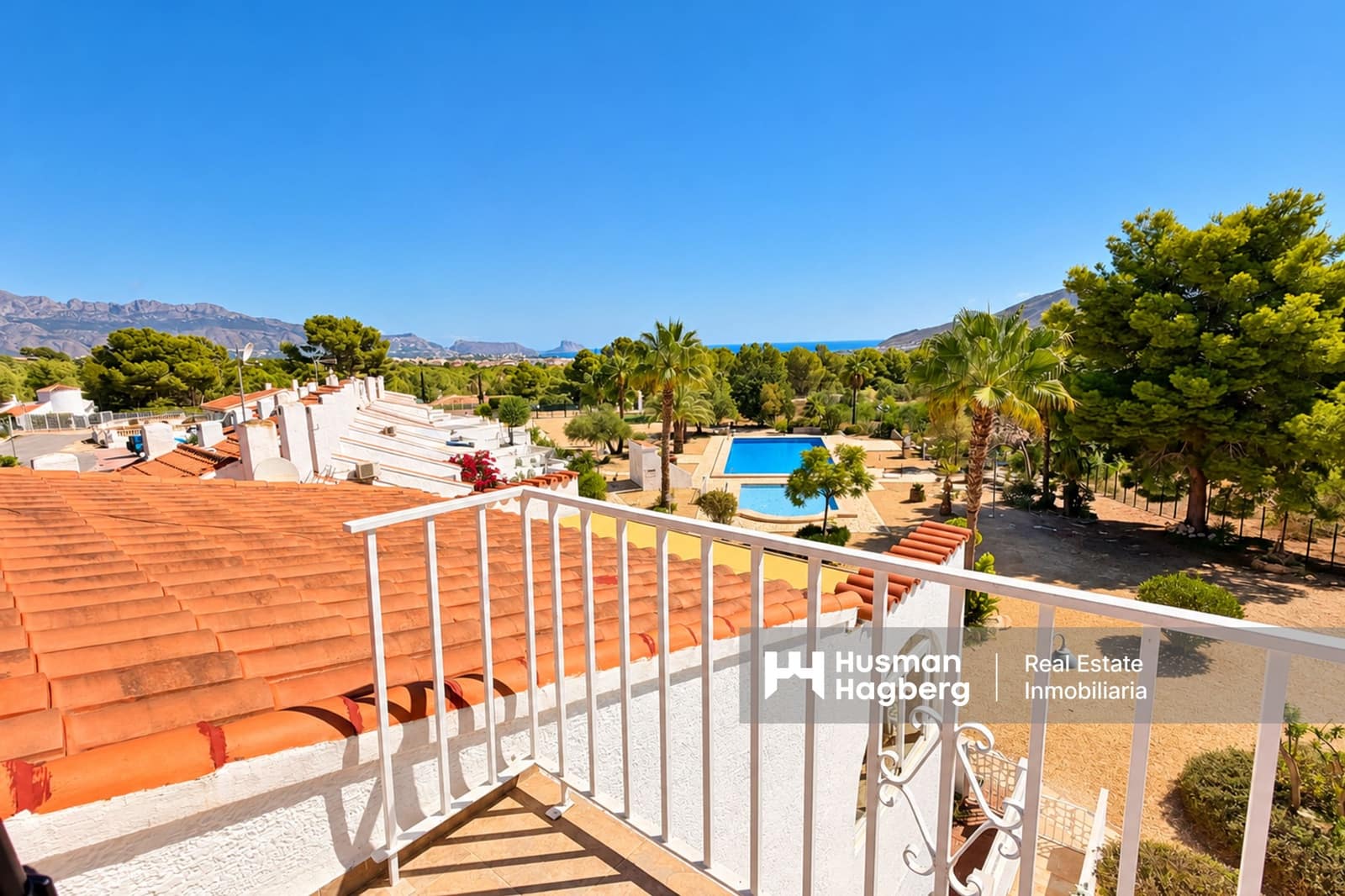 2 bedroom Townhouse for sale in La Nucia with pool garage - € 359,000 (Ref: 10145635)
