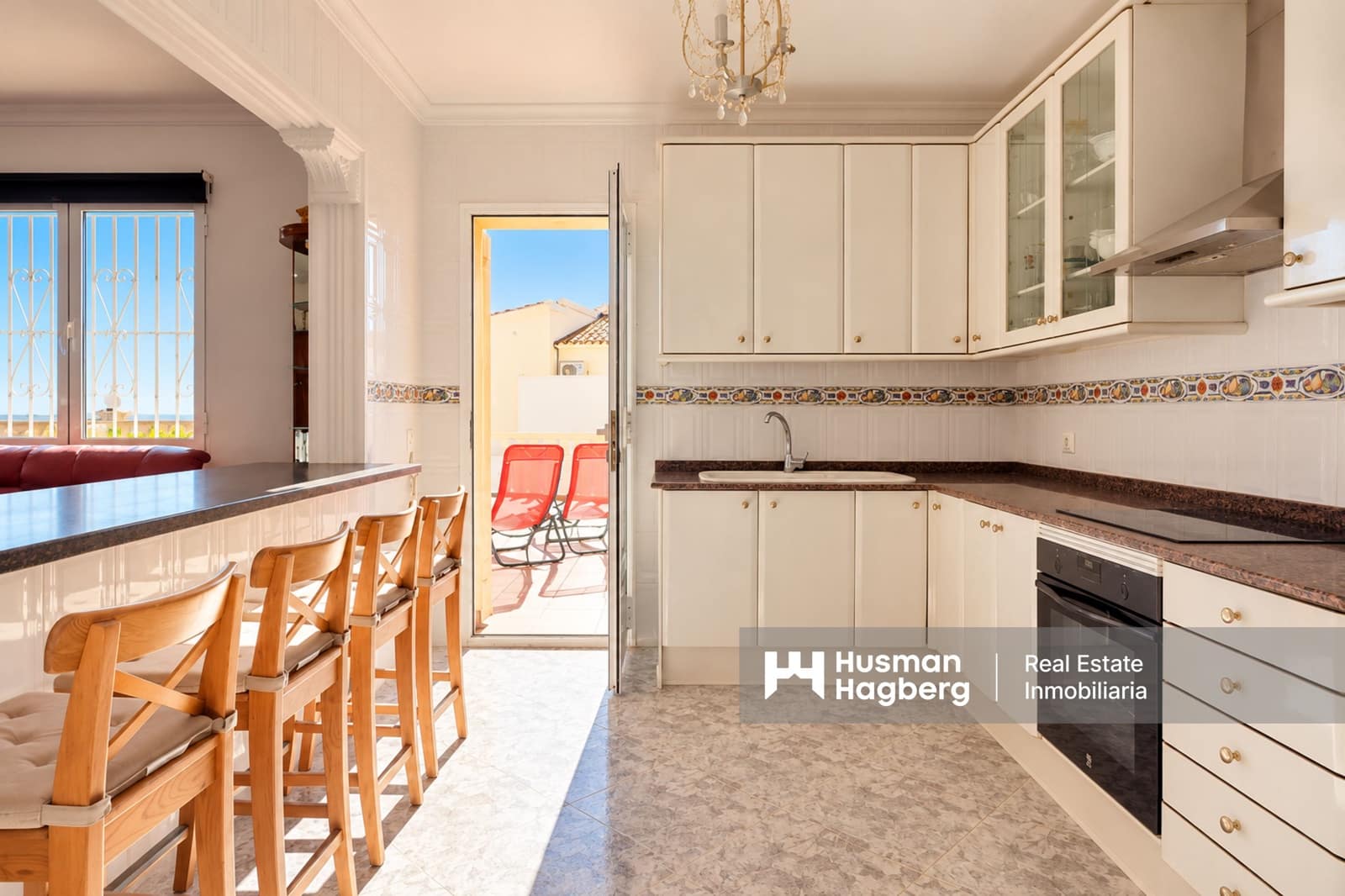 4 soverom Villa til salgs i Calpe / Calp med svømmebasseng garasje - € 649 000 (Ref: 10170418)